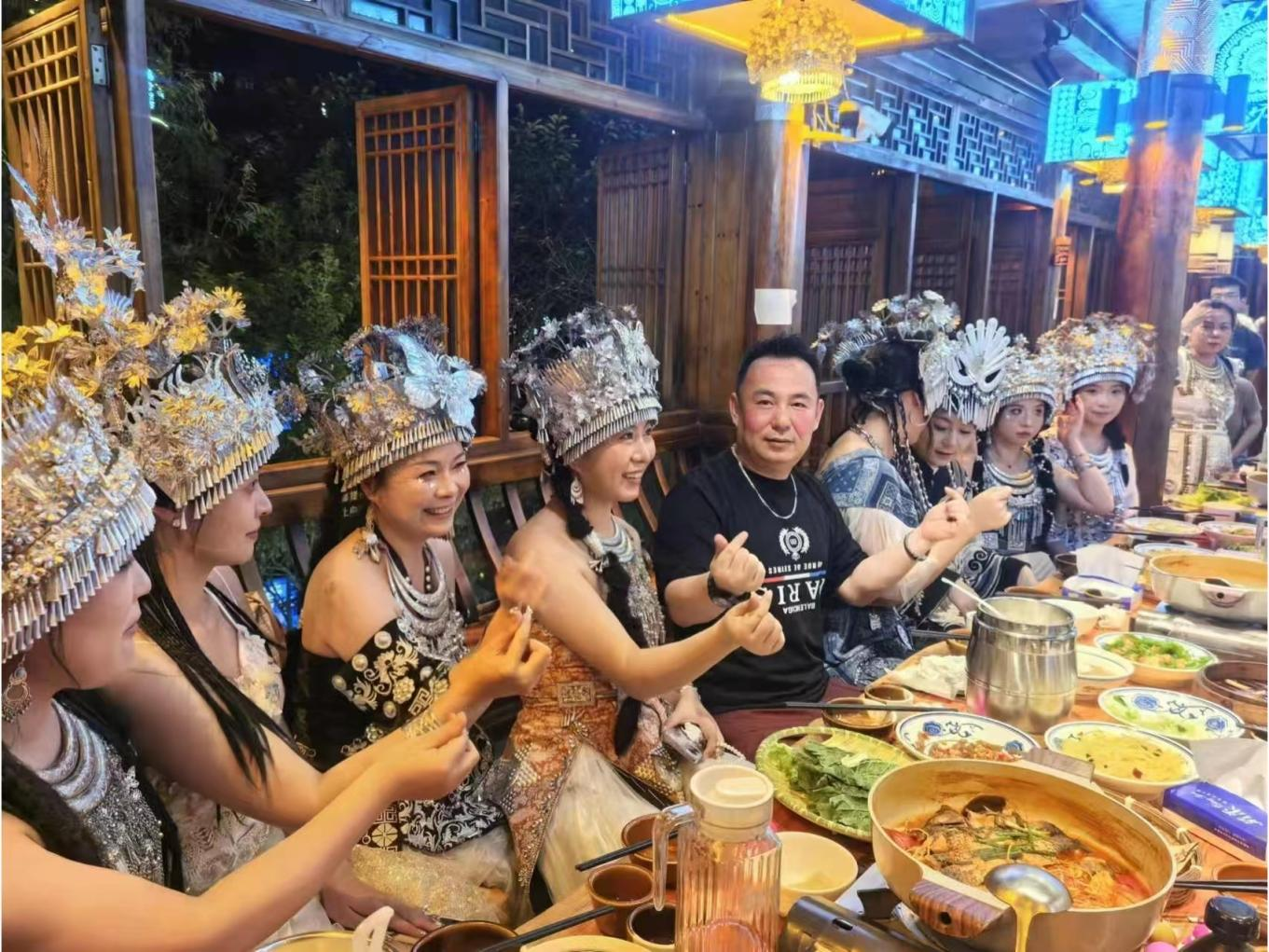 仁和康健“同心筑康健 共創(chuàng)新未來”戶外拓展團(tuán)建活動